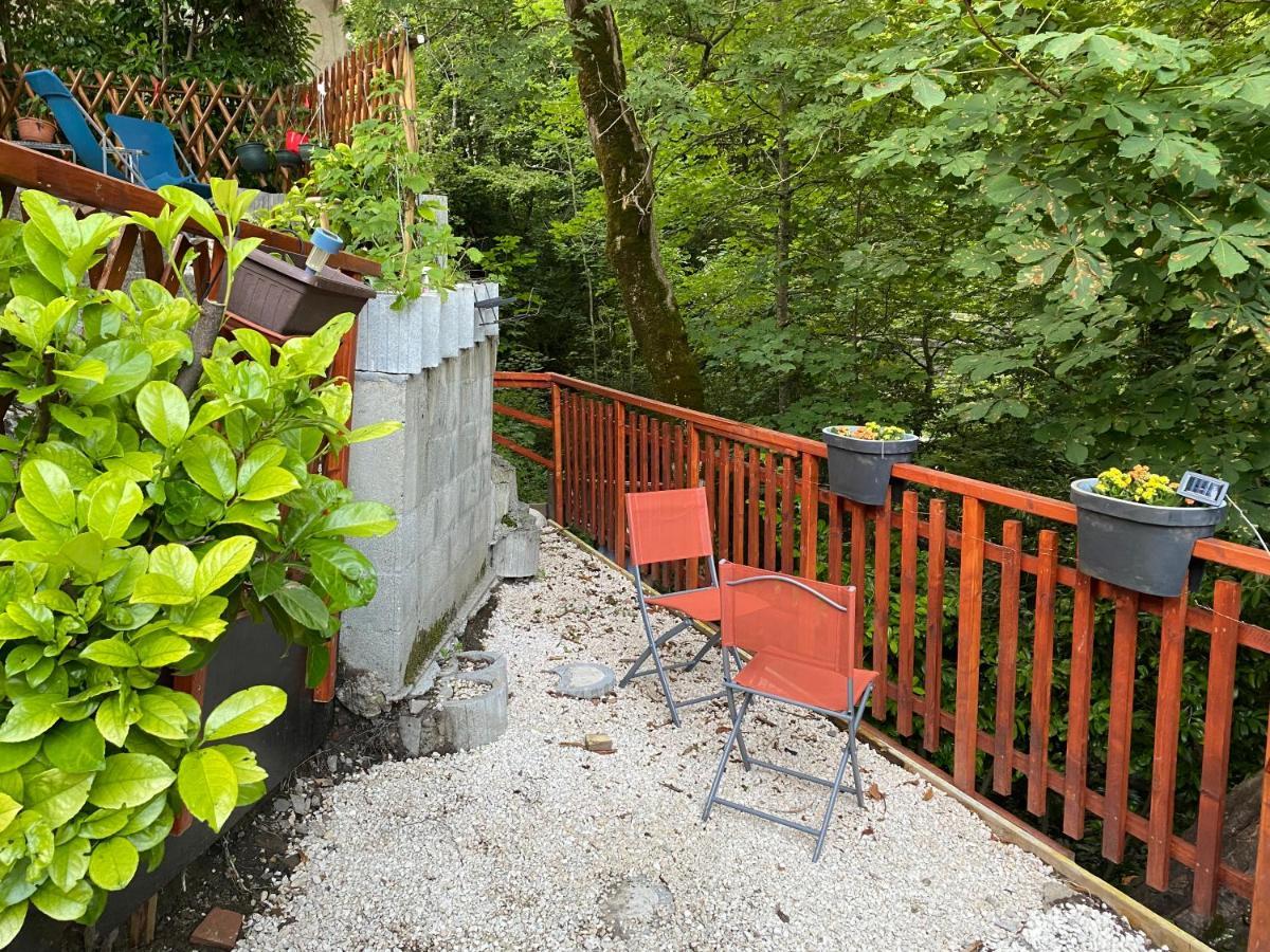 Castle View Menthon Villa Exterior photo